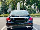 Bán Mercedes E200 đời 2019, màu đen còn mới