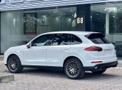 Cần bán xe Porsche Cayenne Platium sản xuất 2017