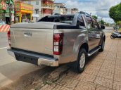 Xe Isuzu D-Max đời 2017, màu nâu, nhập khẩu nguyên chiếc còn mới