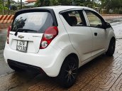 Bán xe Chevrolet Spark đời 2015, màu trắng còn mới