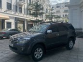 Bán ô tô Toyota Fortuner V 2010, màu đen chính chủ, giá 375tr