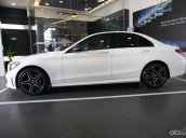 Giá xe Mercedes C300 AMG 2021, giảm tiền mặt trực tiếp, ưu đãi 50% phí trước bạ (dự kiến)