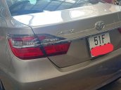 Cần bán Toyota Camry 2.5Q đời 2016, màu ghi vàng