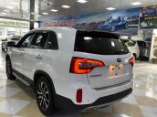 Bán Kia Sorento 2.4AT đời 2018, màu trắng, giá chỉ 750 triệu