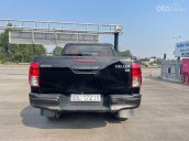 Cần bán gấp Toyota Hilux 2.4E 4x2 AT đời 2019, màu đen, nhập khẩu giá cạnh tranh