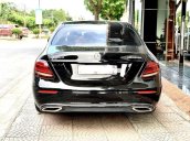 Bán gấp Mercedes E250 sản xuất 2018 - siêu mới - bank 70%