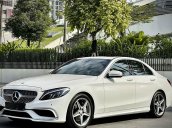 Cần bán xe Mercedes đời 2015, màu trắng còn mới
