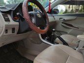 Cần bán gấp Toyota Corolla Altis đời 2011, màu bạc 