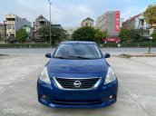 Bán xe Nissan Sunny MT sản xuất năm 2014, màu xanh lam 