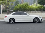 Cần bán gấp Mercedes-Benz C250 đăng ký lần đầu 2015 mới 95% giá 990tr