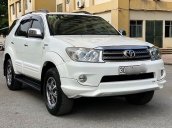 Bán Toyota Fortuner 2.7 V sản xuất năm 2012, màu trắng, nhập khẩu, giá tốt