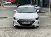 Cần bán lại xe Hyundai Elantra sản xuất 2019, màu trắng, 488tr