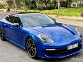 Cần bán xe Porsche Panamera sản xuất 2019, màu xanh lam, nhập khẩu còn mới