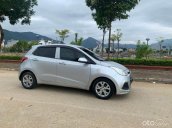 Bán xe Hyundai Grand i10 2015, màu bạc 