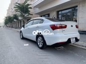 Cần bán lại xe Kia Rio đời 2016, màu trắng, nhập khẩu nguyên chiếc  