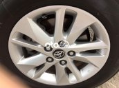 Cần bán xe Toyota Innova đời 2016, màu xám  