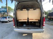 Cần bán gấp Toyota Hiace MT đời 2013, màu bạc, nhập khẩu nguyên chiếc giá cạnh tranh