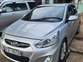 Bán Hyundai Accent 1.4 AT năm sản xuất 2014, màu bạc xe gia đình