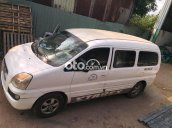 Bán xe Hyundai Starex AT sản xuất năm 2004, màu trắng, nhập khẩu Hàn Quốc