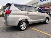 Cần bán lại xe Toyota Innova đời 2020, màu bạc, xe nhập