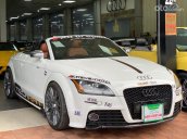 Cần bán xe Audi TT năm sản xuất 2009, màu trắng, nhập khẩu nguyên chiếc