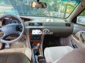 Bán Toyota Camry MT năm sản xuất 1998, màu trắng, nhập khẩu