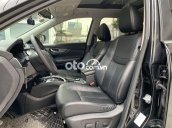 Bán Nissan X trail 2.5 năm 2017, màu đen