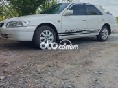 Bán Toyota Camry MT năm sản xuất 1998, màu trắng, nhập khẩu