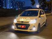 Bán Hyundai Grand i10 AT năm 2019, màu trắng số tự động