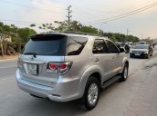 Bán gấp với giá ưu đãi chiếc Toyota Fortuner V 2013, xe còn mới