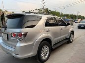 Bán gấp với giá ưu đãi chiếc Toyota Fortuner V 2013, xe còn mới