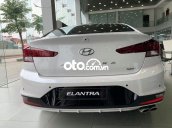 Bán Hyundai Elantra Sport đời 2021, màu trắng giá cạnh tranh