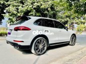 Xe Porsche Cayenne năm 2012, màu trắng, nhập khẩu