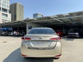 Cần bán lại xe Toyota Vios MT năm 2019, màu vàng