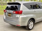 Bán Toyota Innova 2.0E sản xuất năm 2018, màu bạc số sàn