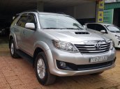 Cần bán lại xe Toyota Fortuner đời 2013, màu bạc, 578tr