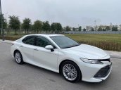 Cần bán gấp Toyota Camry 2.5Q đời 2019, màu trắng, xe nhập