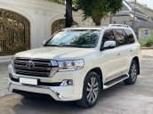 Xe Toyota Land Cruiser AT năm sản xuất 2016, màu trắng, nhập khẩu