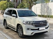 Xe Toyota Land Cruiser AT năm sản xuất 2016, màu trắng, nhập khẩu