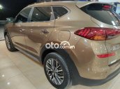 Cần bán lại xe Hyundai Tucson 2.0 năm sản xuất 2019, màu nâu