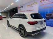 Cần bán xe Mercedes GLC 250 4Matic sản xuất 2018, màu trắng