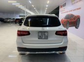 Cần bán xe Mercedes GLC 250 4Matic sản xuất 2018, màu trắng