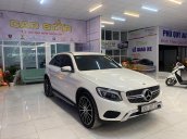 Cần bán xe Mercedes GLC 250 4Matic sản xuất 2018, màu trắng