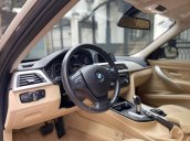 Bán xe BMW 320i năm sản xuất 2014, màu xám, xe nhập