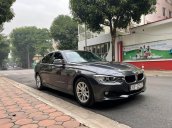 Bán xe BMW 320i năm sản xuất 2014, màu xám, xe nhập