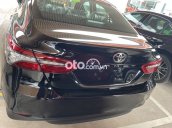 Bán Toyota Camry 2.0Q sản xuất năm 2021, màu đen, xe nhập