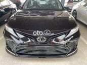 Bán Toyota Camry 2.0Q sản xuất năm 2021, màu đen, xe nhập