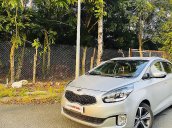 Cần bán gấp Kia Rondo GAT sản xuất năm 2015, màu bạc