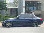 Cần bán xe Mercedes C300 sản xuất năm 2021, màu xanh lam