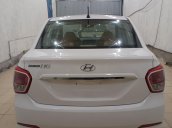 Bán xe Hyundai Grand i10 MT năm sản xuất 2015, màu trắng, nhập khẩu nguyên chiếc giá cạnh tranh